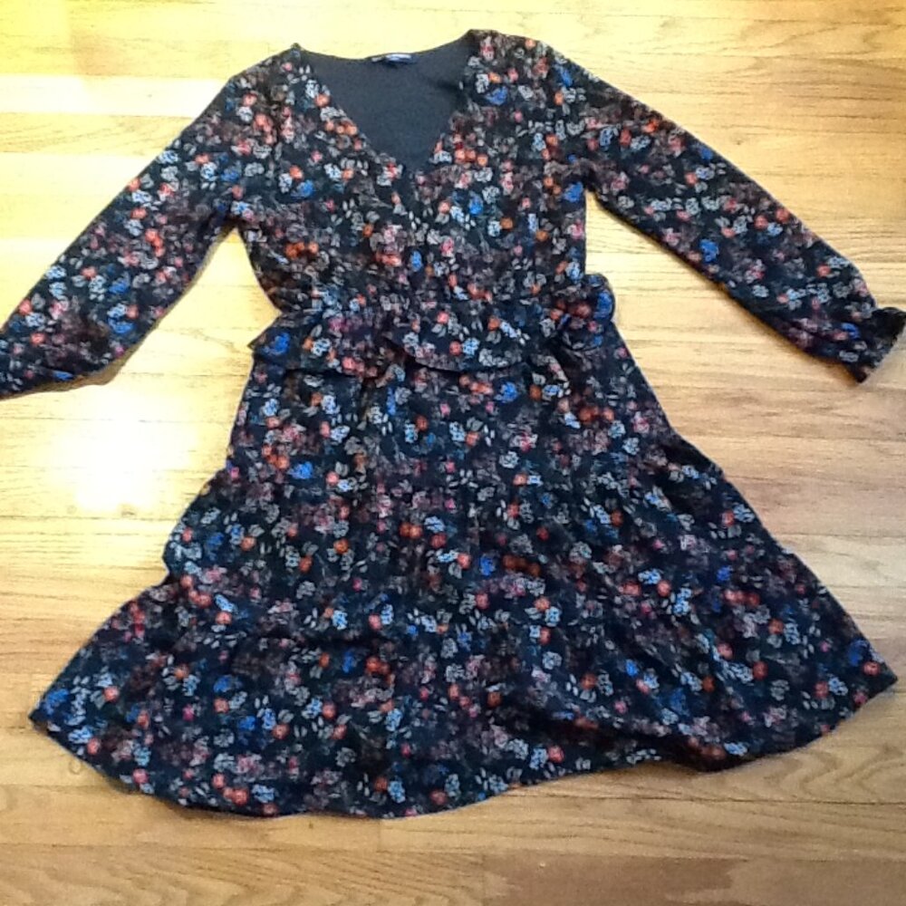 Black Floral V Neck Dress with Waist and Peplum and Ruffle at Bottom